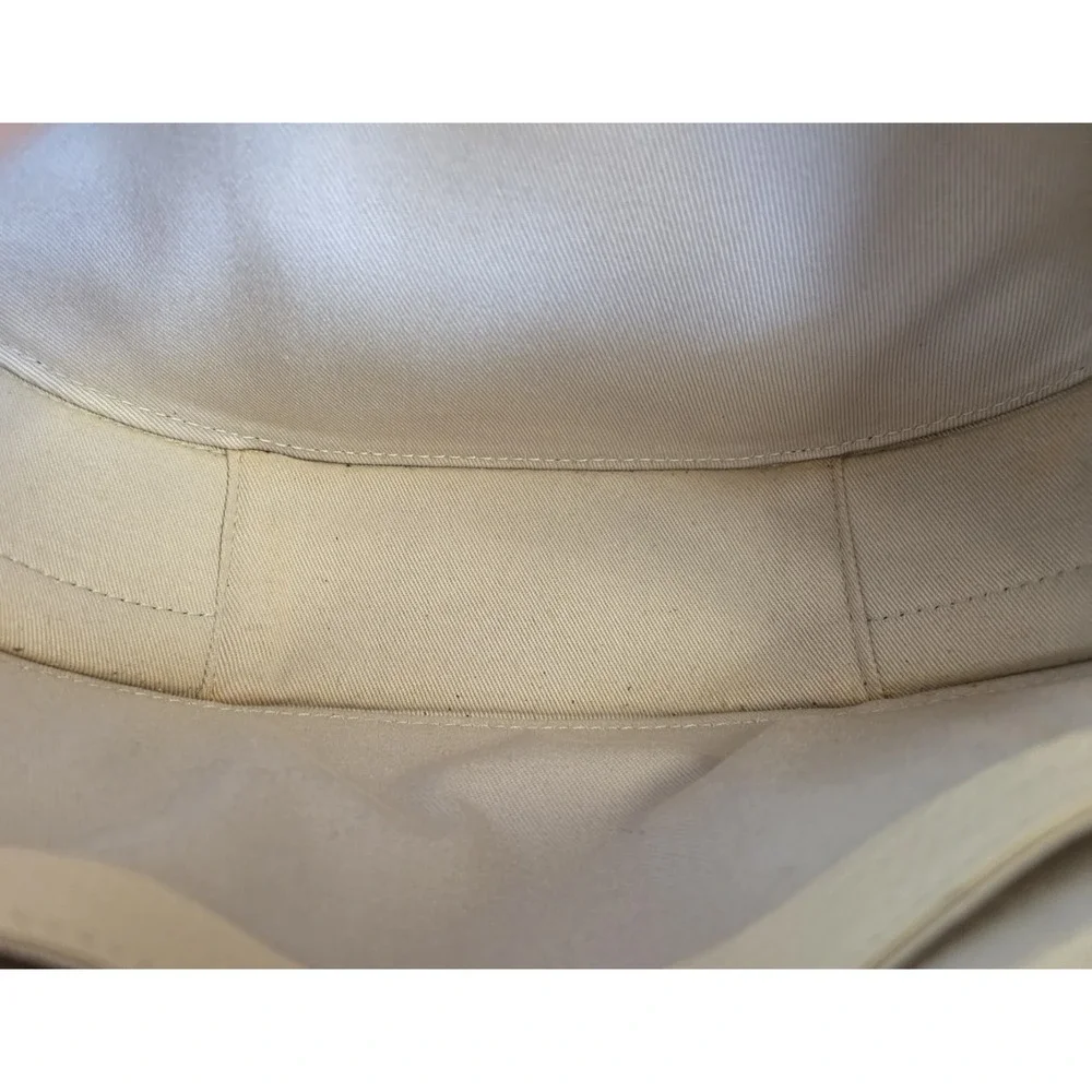 Cuyana Top Handle Crossbody Bag Ecru Pebbled Italian Leather Gold Hardware - Picture 7 of 12